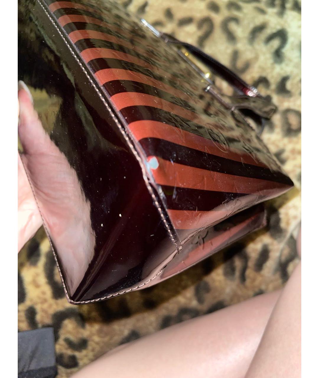 LOUIS VUITTON Бордовая сумка с короткими ручками из лакированной кожи, фото 6