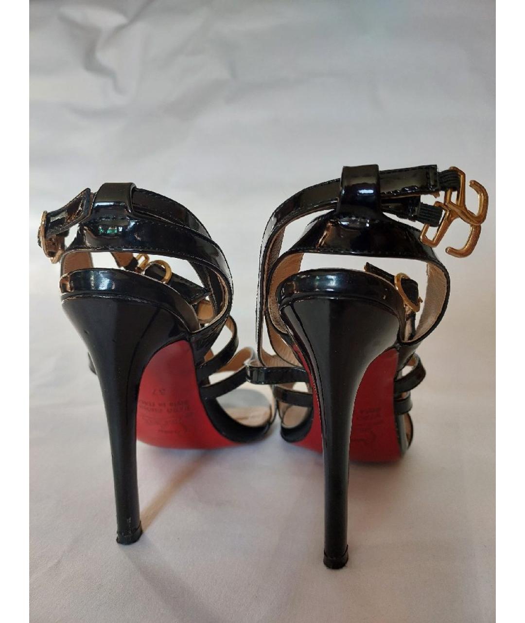 CHRISTIAN LOUBOUTIN Черные босоножки из лакированной кожи, фото 4