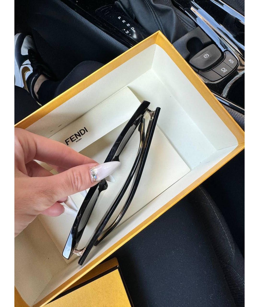 FENDI Черные пластиковые солнцезащитные очки, фото 3