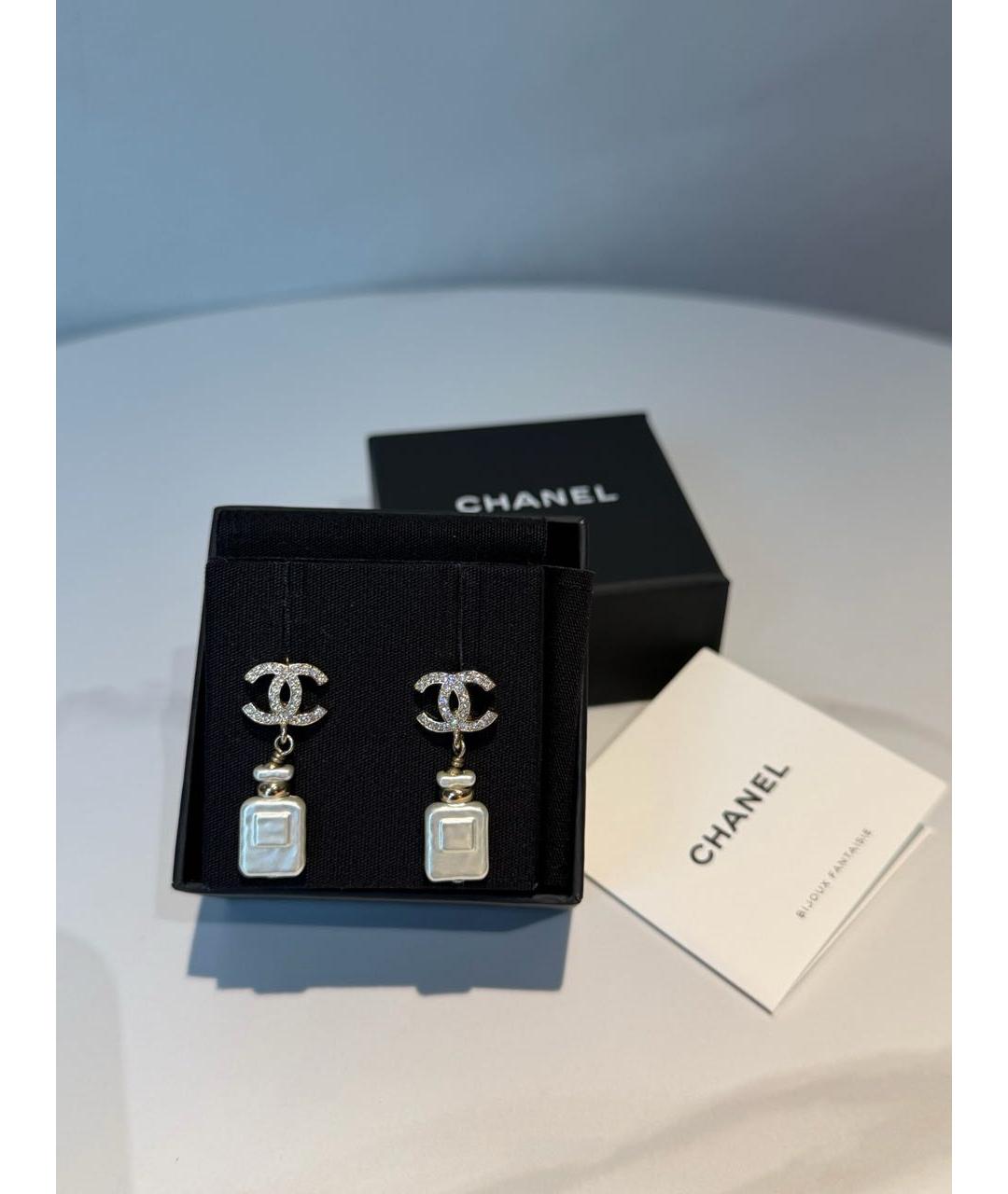 CHANEL Бежевые серьги, фото 2
