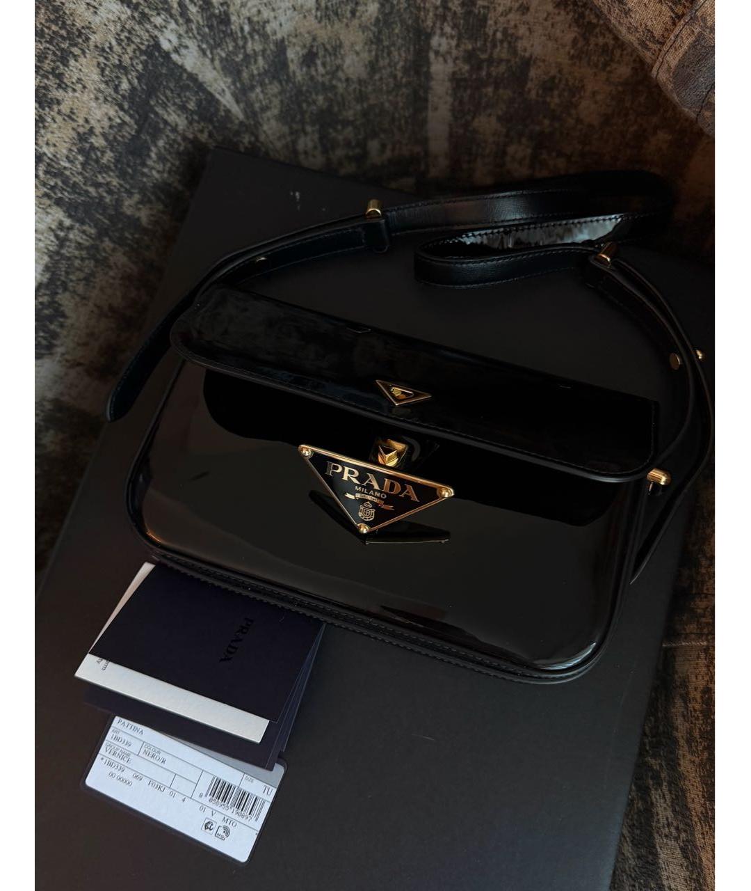 PRADA Черная сумка через плечо из лакированной кожи, фото 4