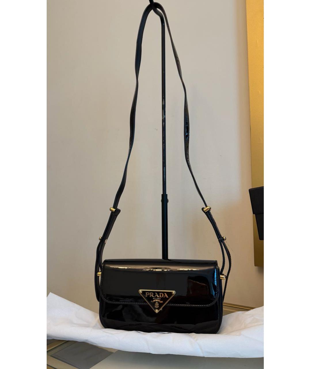 PRADA Черная сумка через плечо из лакированной кожи, фото 5