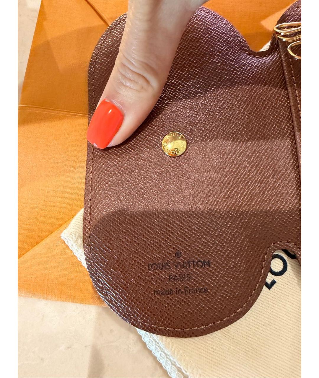 LOUIS VUITTON Коричневая ключница, фото 4