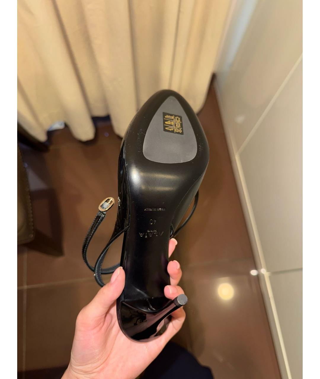 ALAIA Черные туфли из лакированной кожи, фото 7