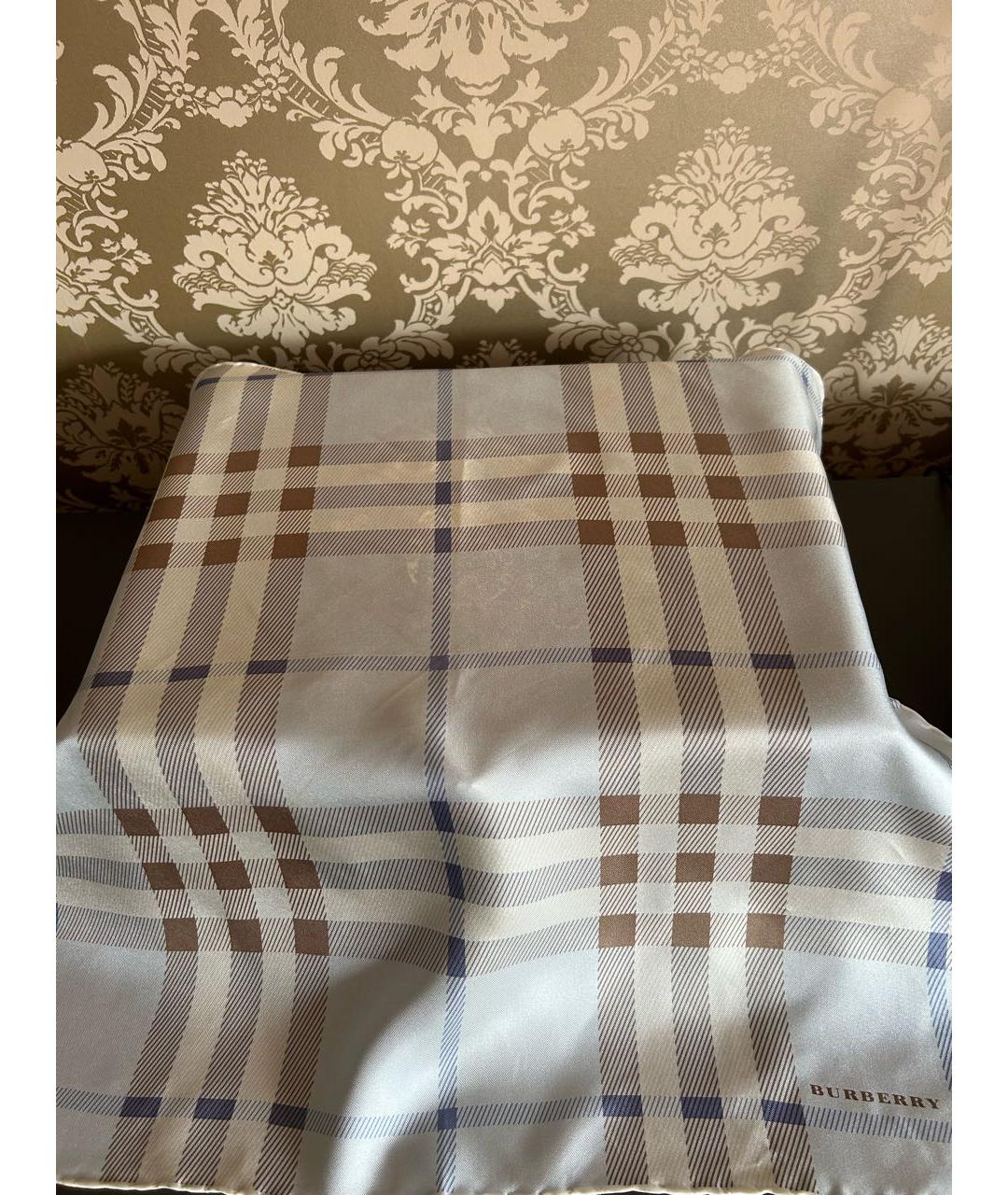 BURBERRY Бежевый шелковый платок, фото 2