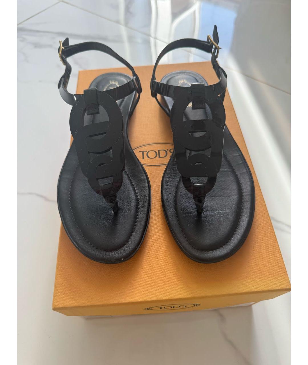 TOD'S Черные сандалии из лакированной кожи, фото 2