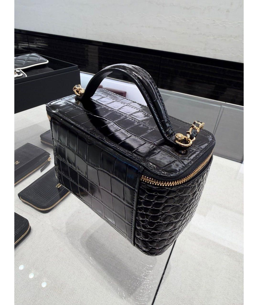 CHANEL Черная кожаная сумка с короткими ручками, фото 3