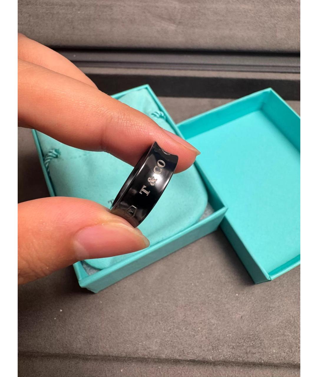 TIFFANY&CO Черное металлическое кольцо, фото 8