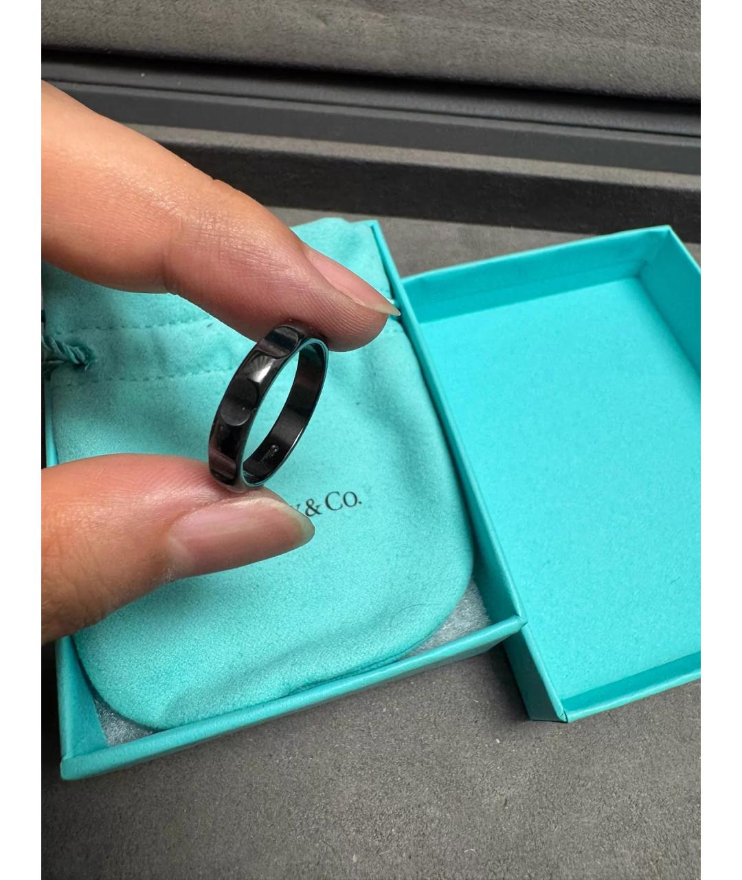 TIFFANY&CO Черное металлическое кольцо, фото 3