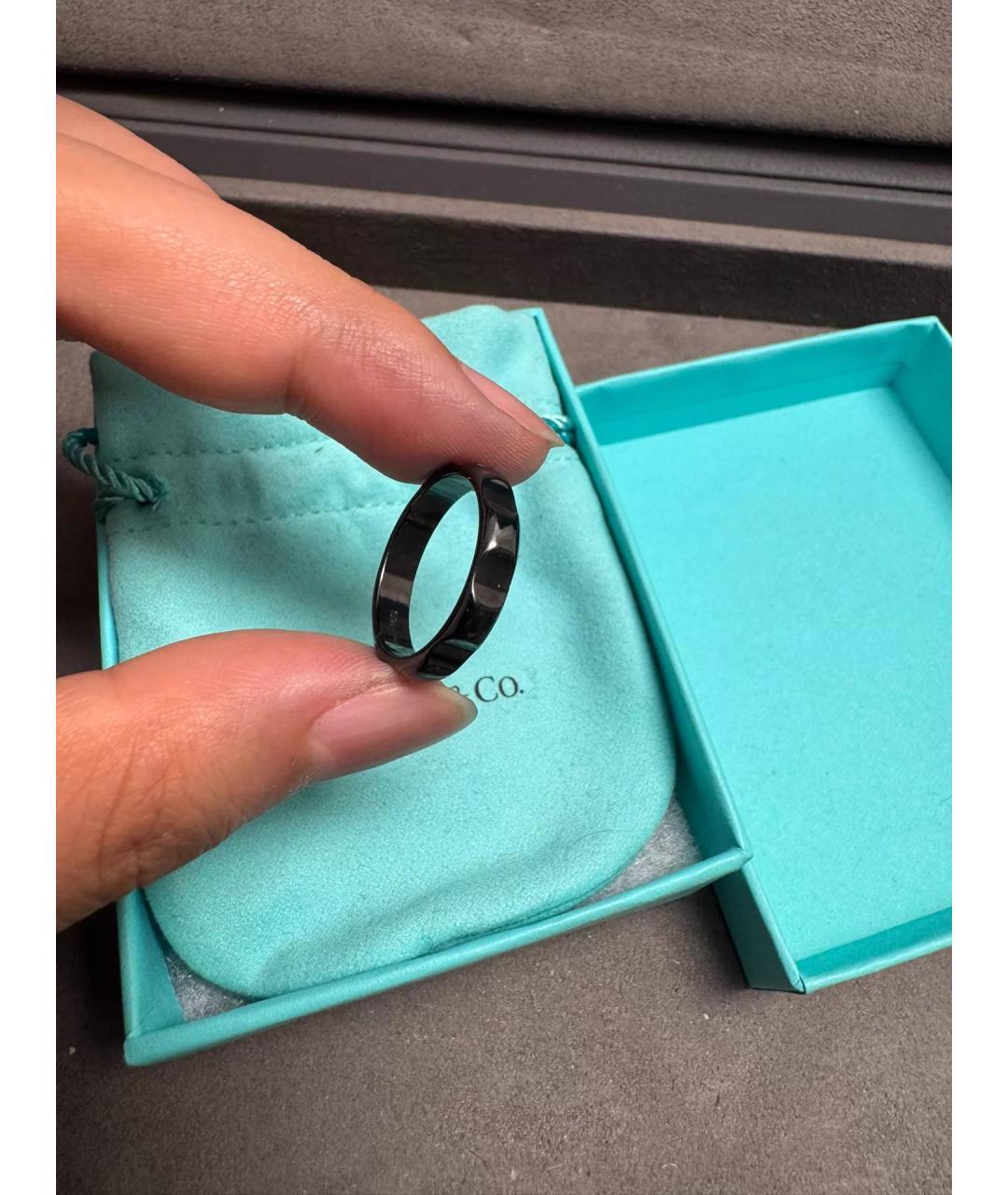 TIFFANY&CO Черное металлическое кольцо, фото 2
