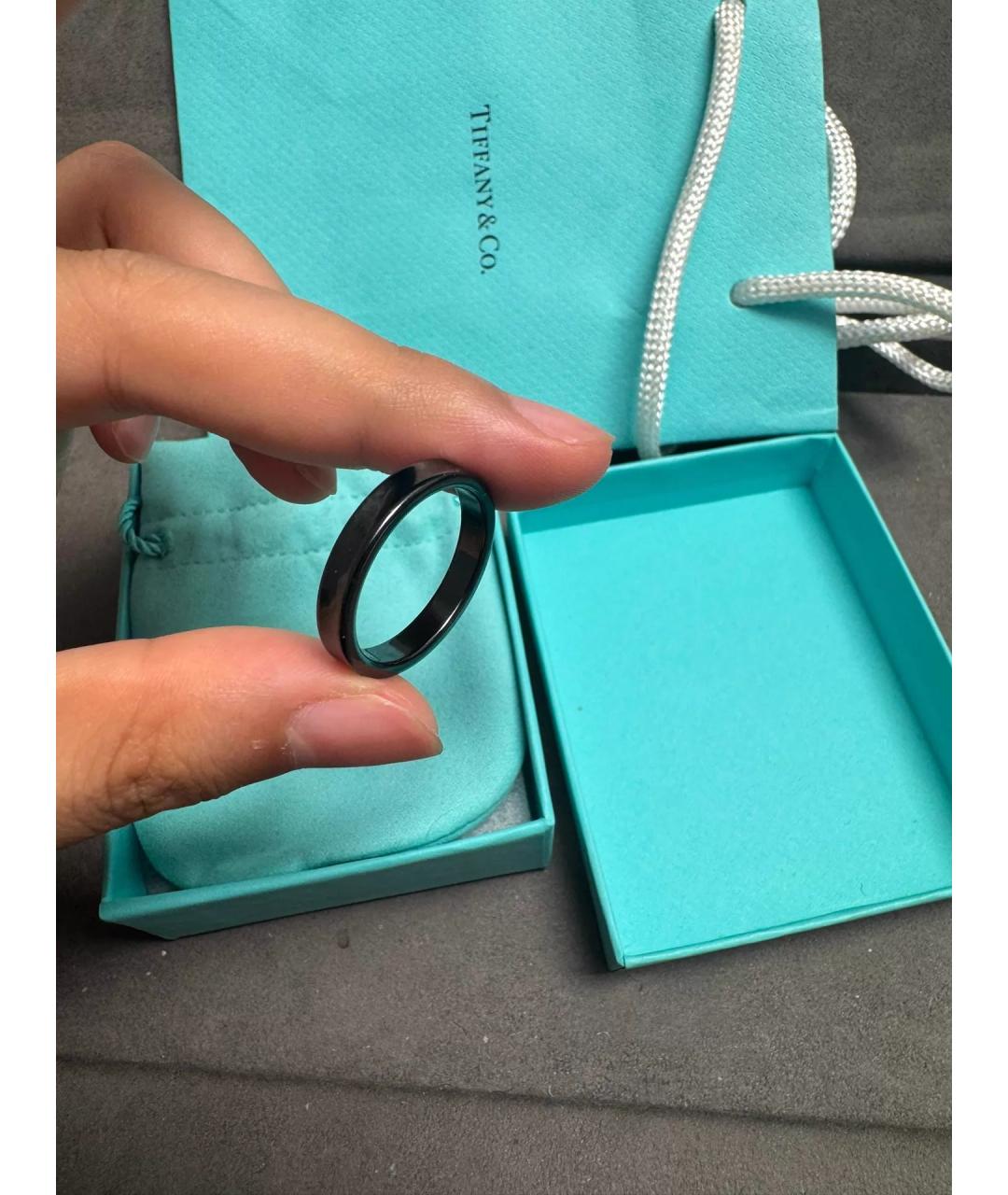TIFFANY&CO Черное металлическое кольцо, фото 6