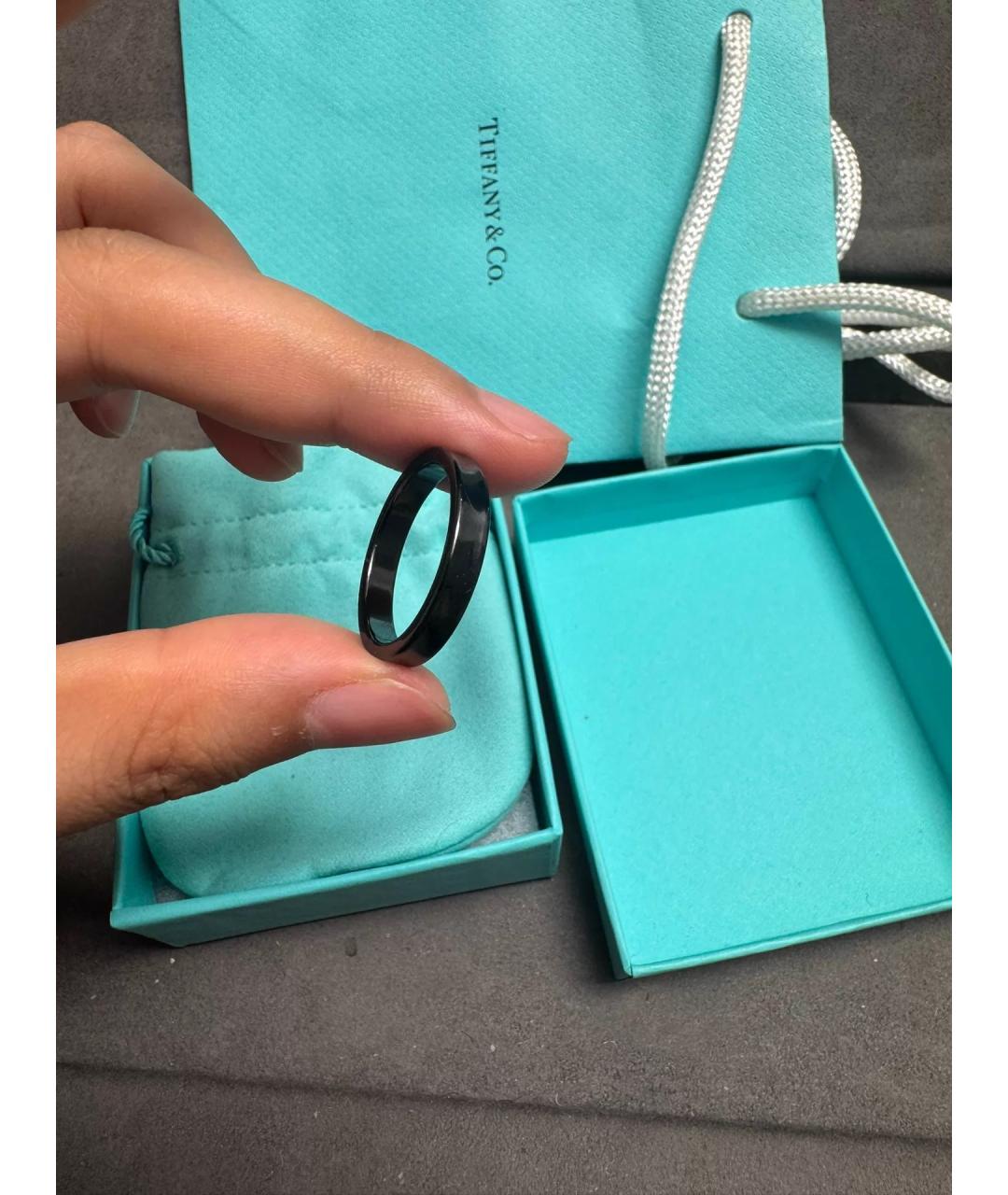 TIFFANY&CO Черное металлическое кольцо, фото 5