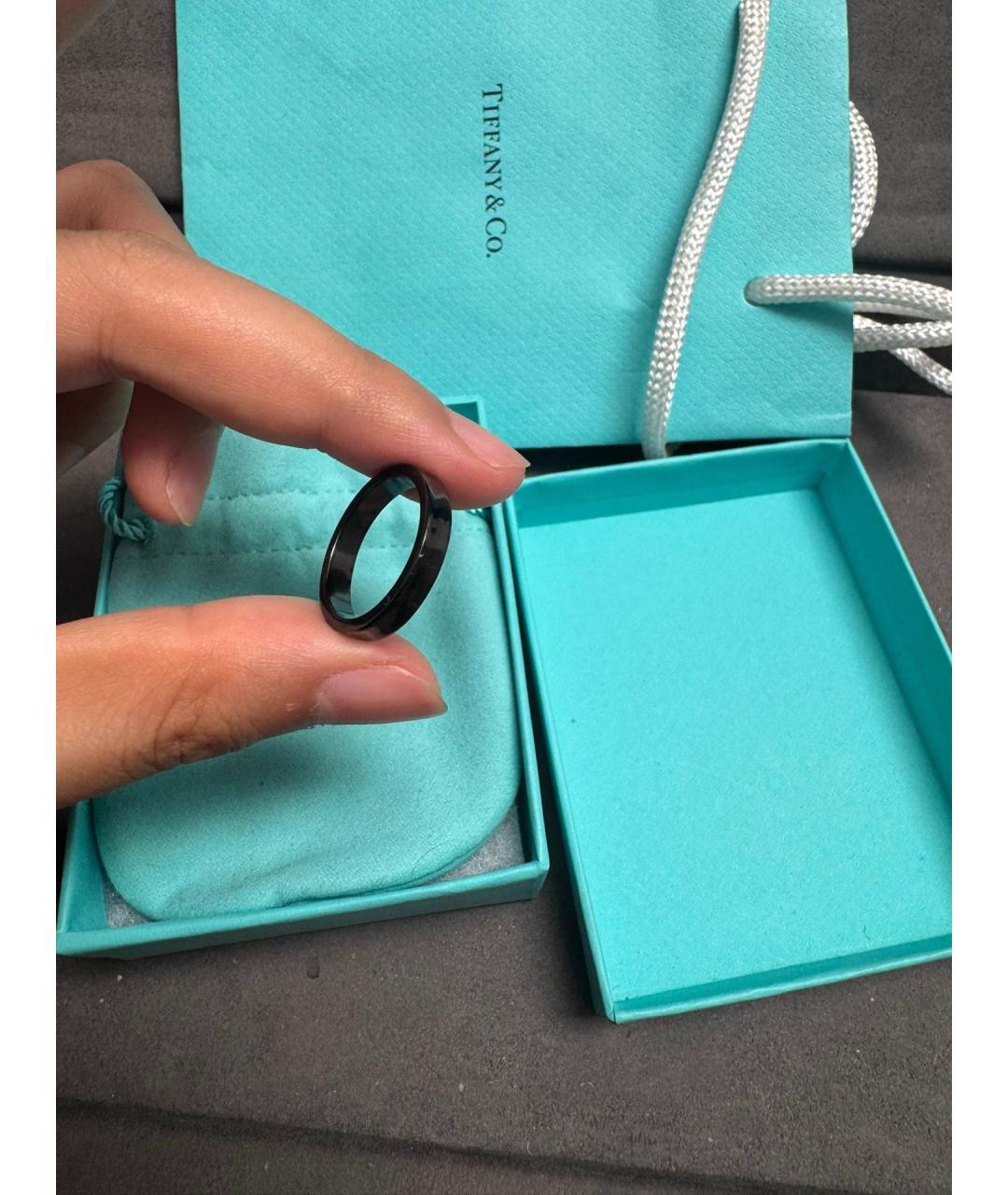 TIFFANY&CO Черное металлическое кольцо, фото 4