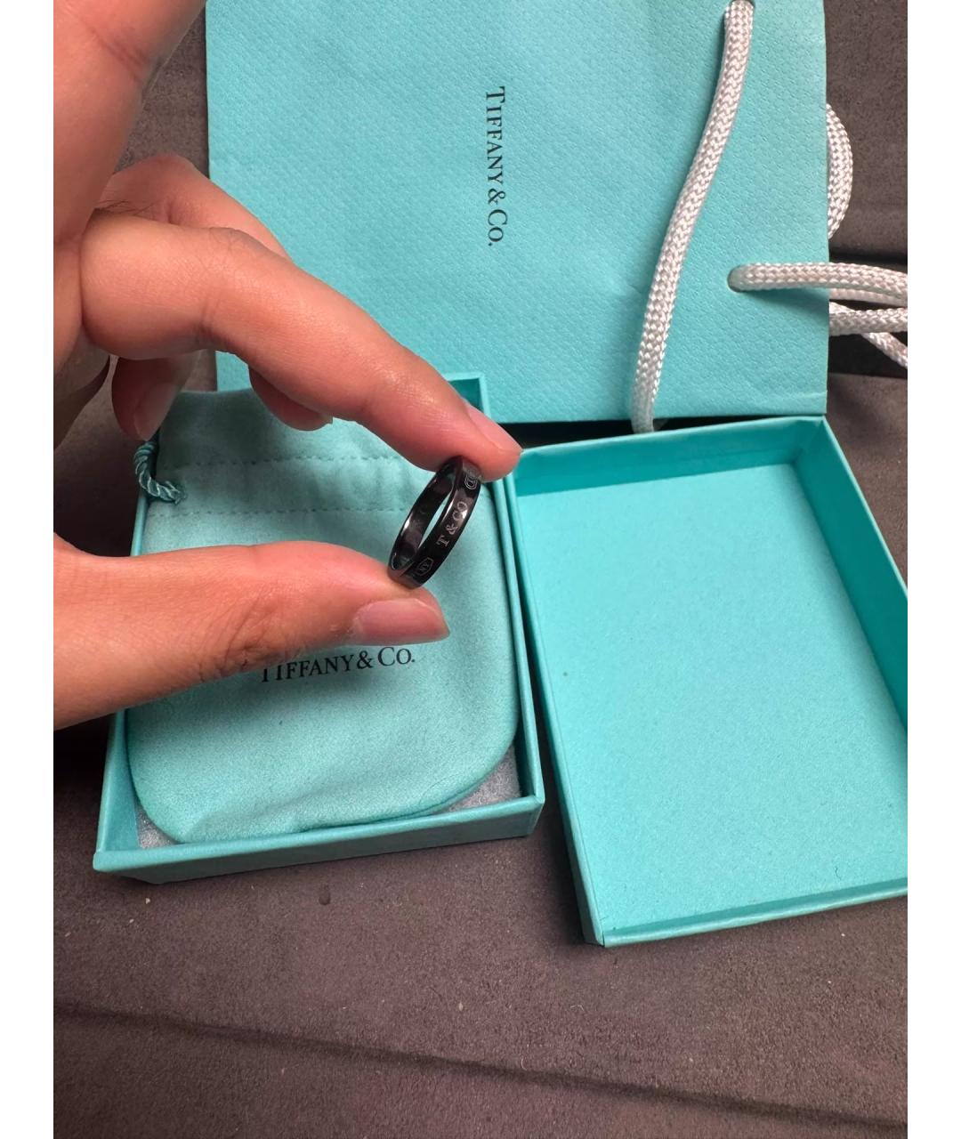 TIFFANY&CO Черное металлическое кольцо, фото 2