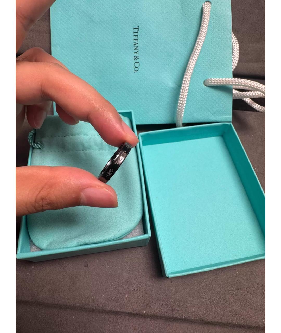 TIFFANY&CO Черное металлическое кольцо, фото 6