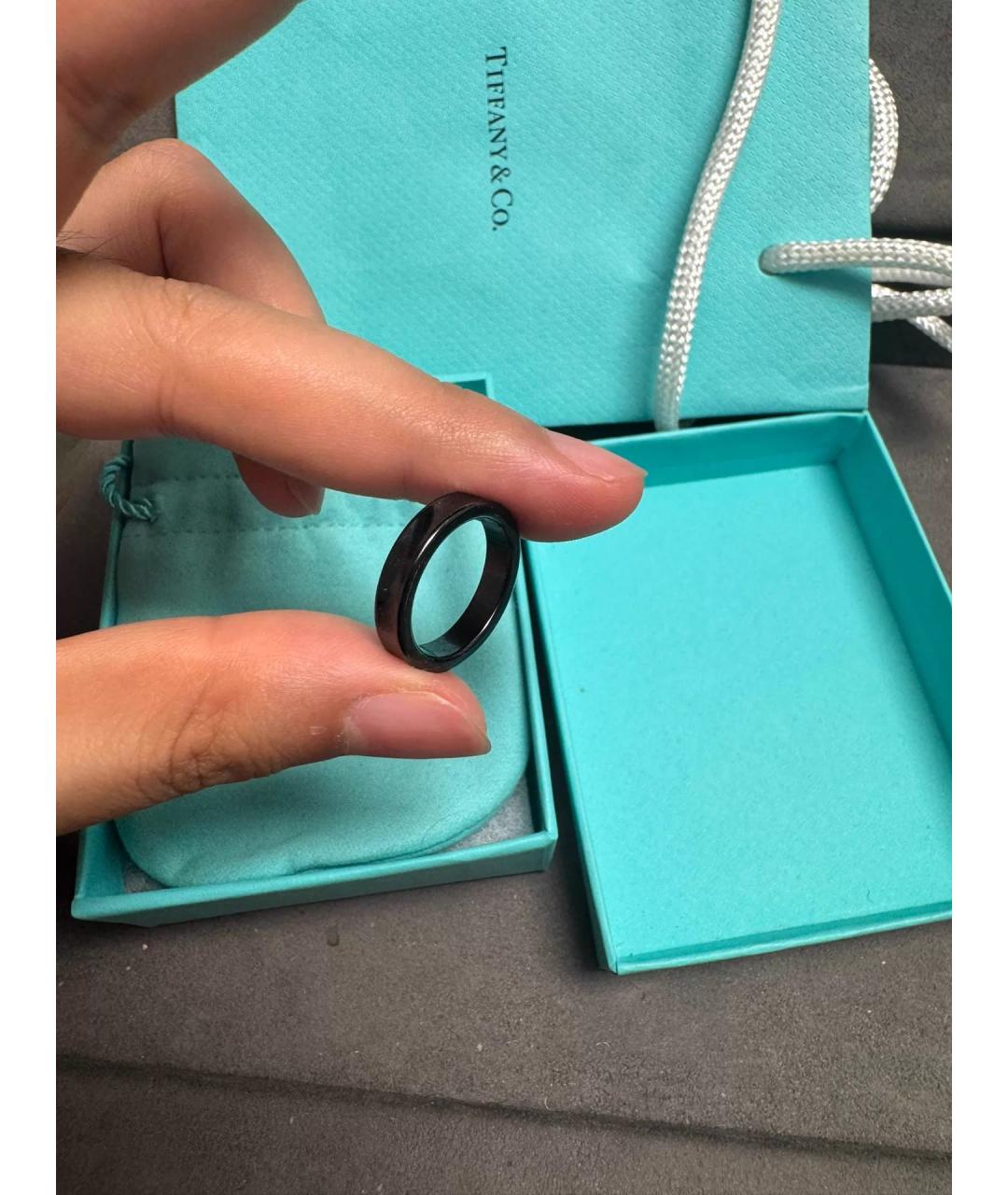 TIFFANY&CO Черное металлическое кольцо, фото 5