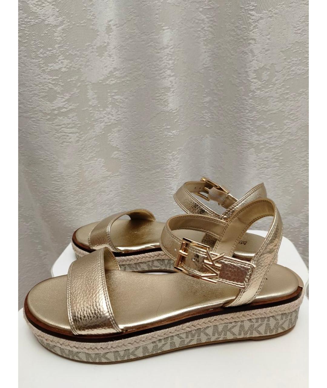 MICHAEL KORS Золотые сандалии из искусственной кожи, фото 8