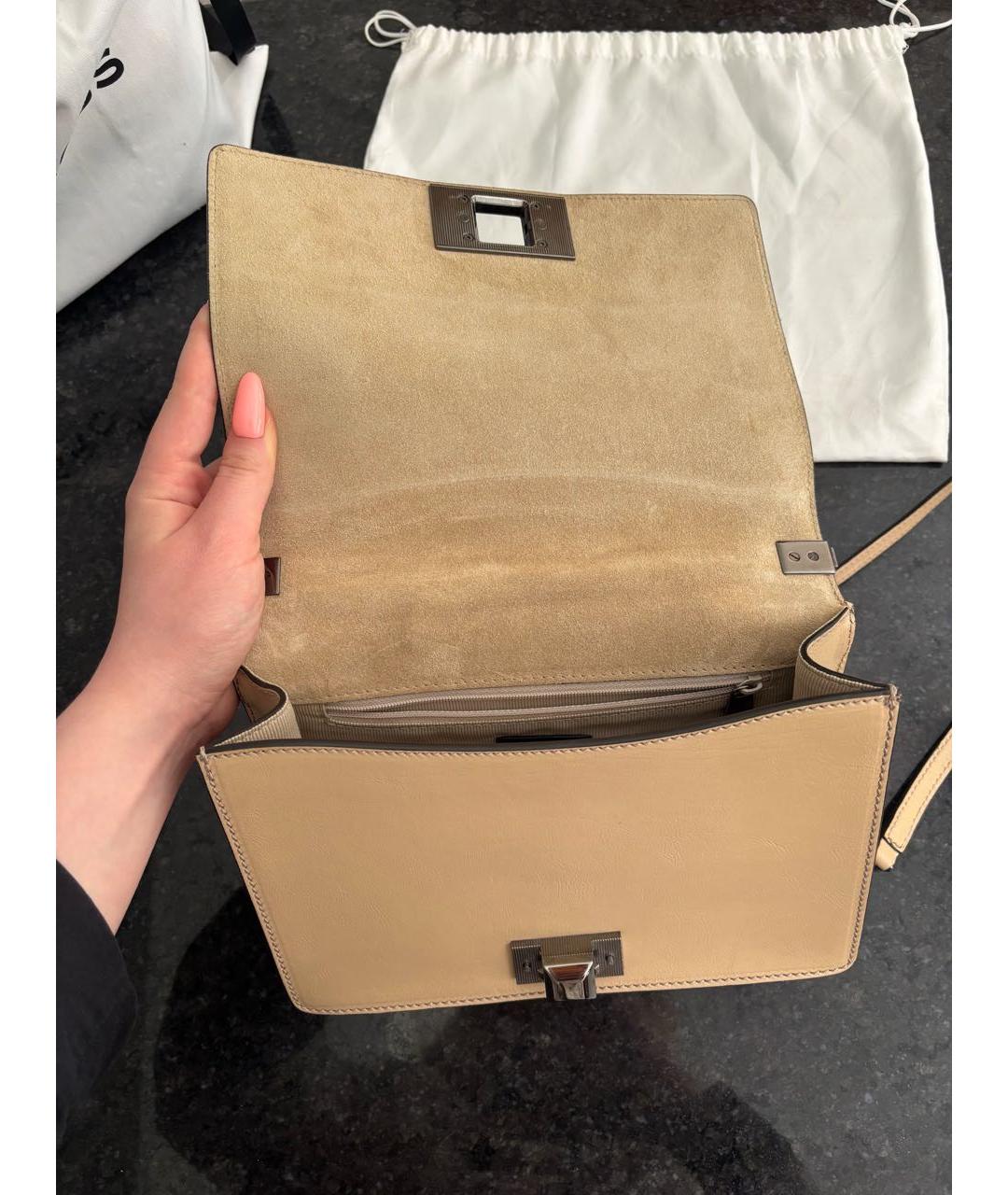 FURLA Бежевая сумка через плечо из лакированной кожи, фото 3