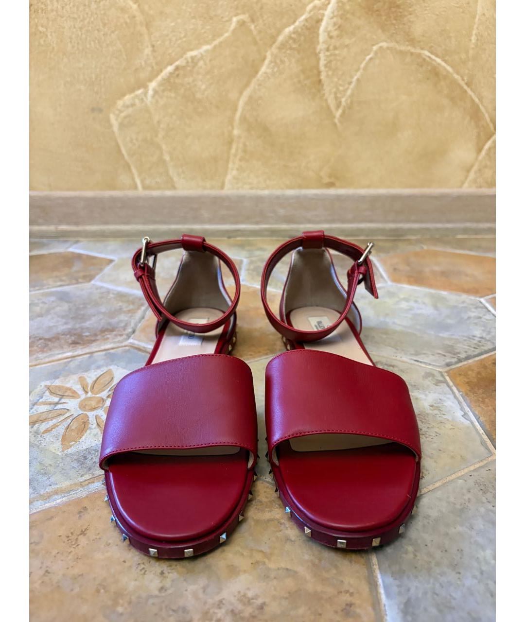 VALENTINO Бордовые кожаные босоножки, фото 2