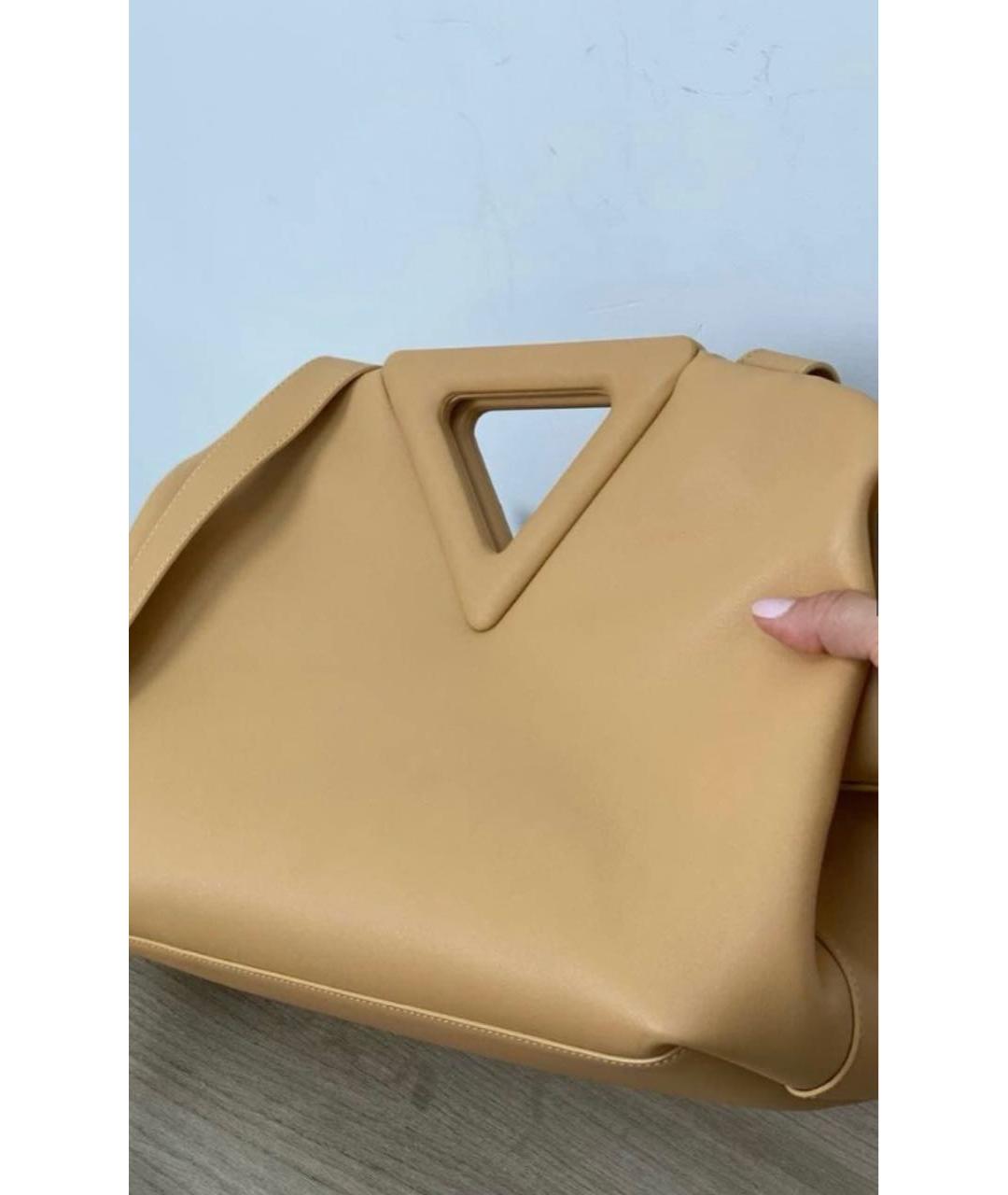 BOTTEGA VENETA Бежевая кожаная сумка с короткими ручками, фото 2