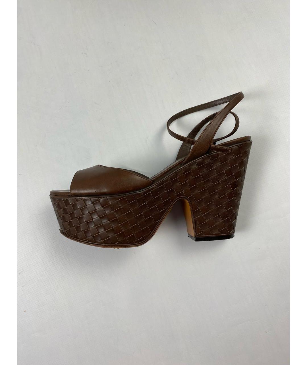 BOTTEGA VENETA Коричневые кожаные босоножки, фото 9