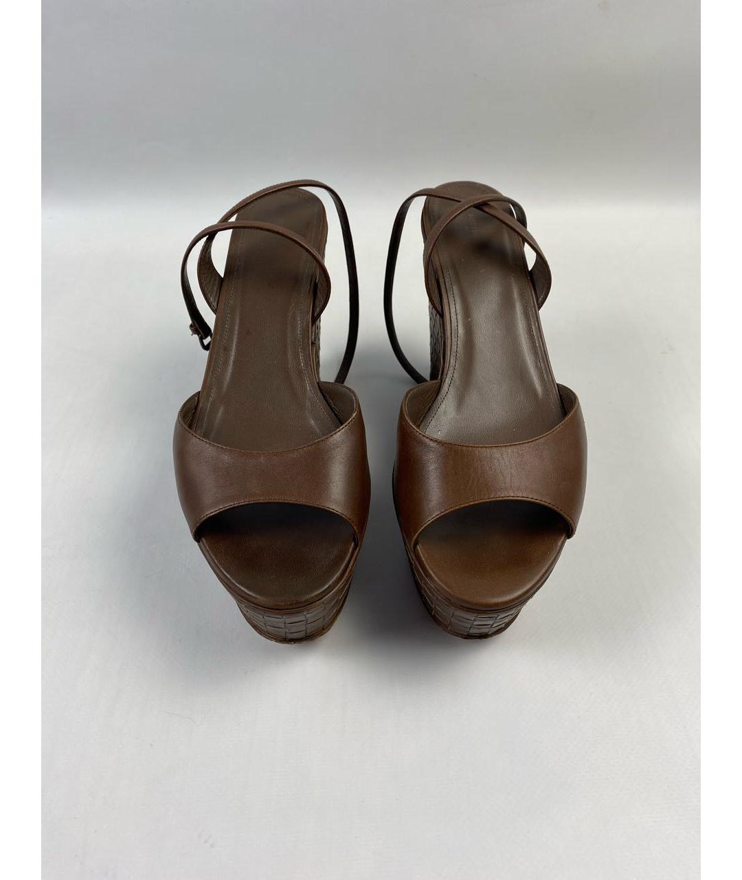 BOTTEGA VENETA Коричневые кожаные босоножки, фото 2