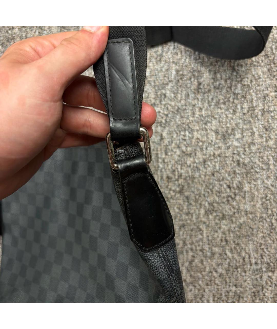 LOUIS VUITTON Черная кожаная сумка на плечо, фото 3