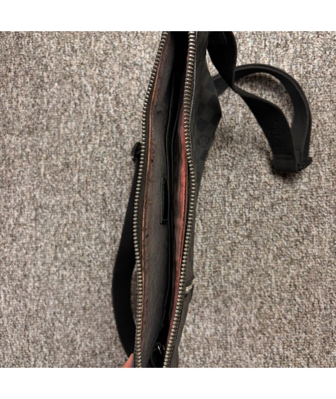 LOUIS VUITTON Черная кожаная сумка на плечо, фото 6