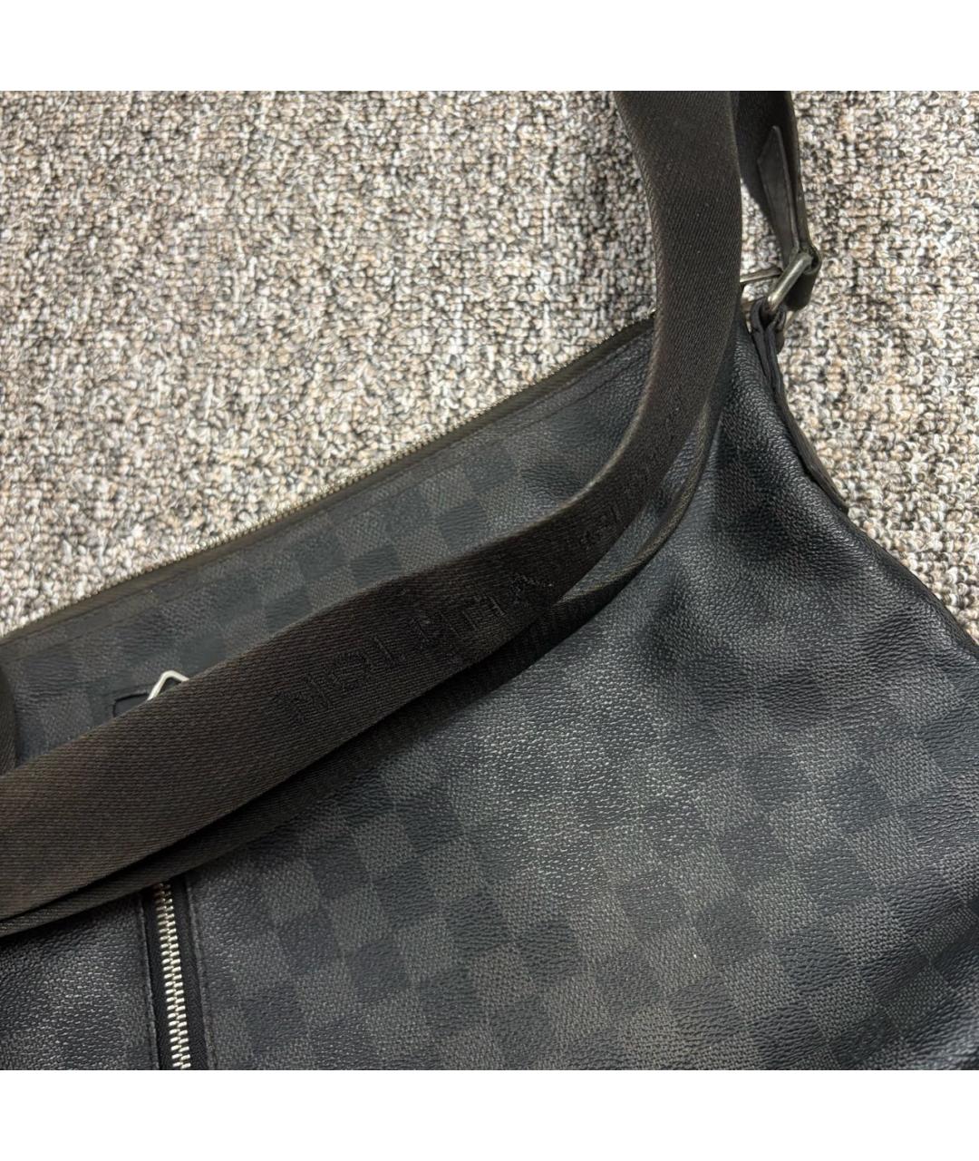 LOUIS VUITTON Черная кожаная сумка на плечо, фото 4