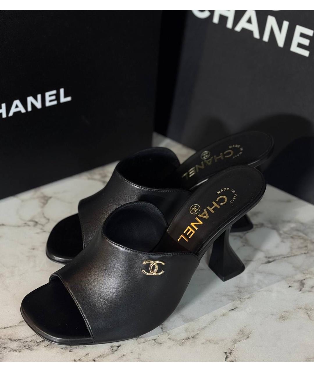 CHANEL Черные кожаные мюли, фото 3