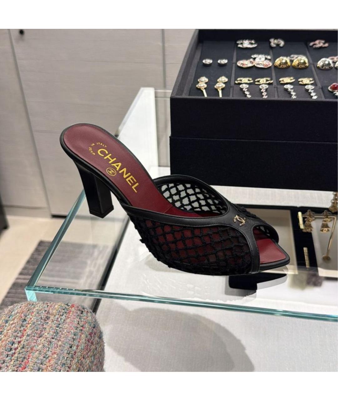 CHANEL Черные текстильные мюли, фото 5