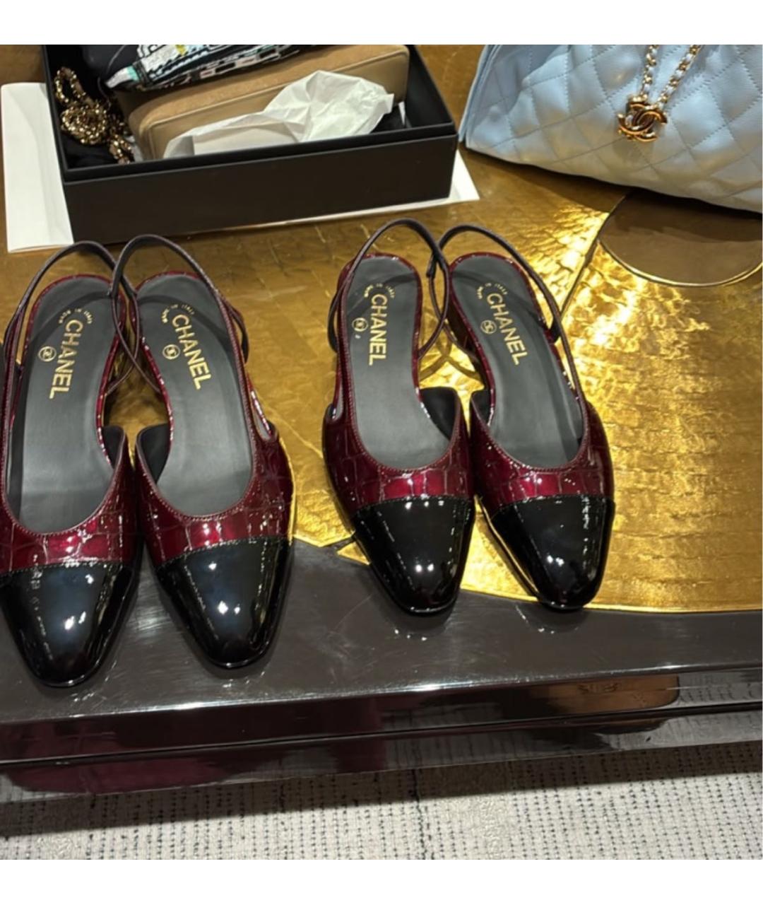 CHANEL Бордовые балетки из лакированной кожи, фото 3