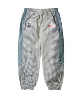 PALACE Спортивные брюки и шорты