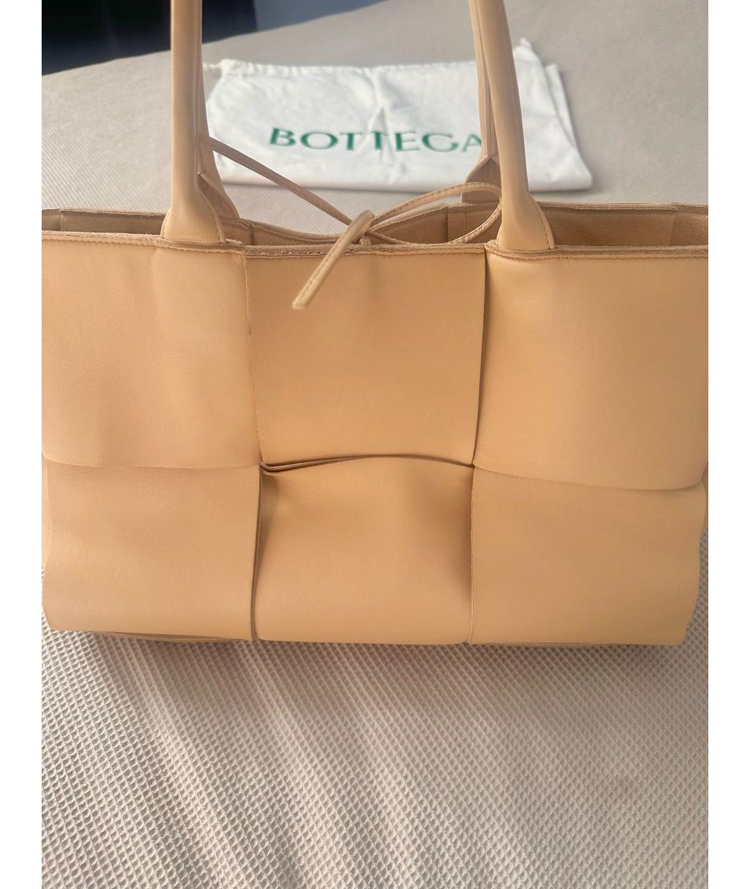 BOTTEGA VENETA Оранжевая кожаная сумка тоут, фото 2