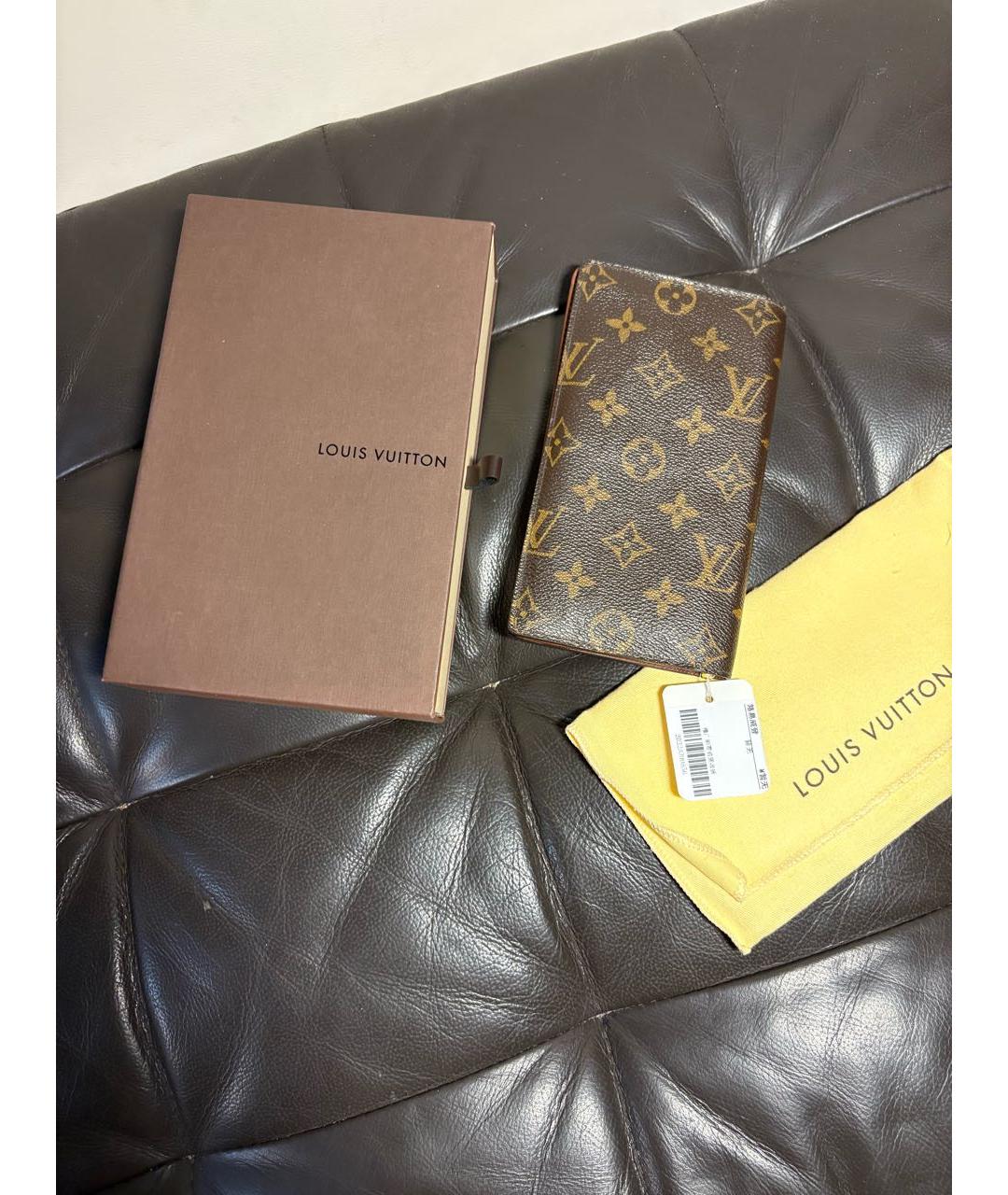 LOUIS VUITTON Коричневый кошелек, фото 3