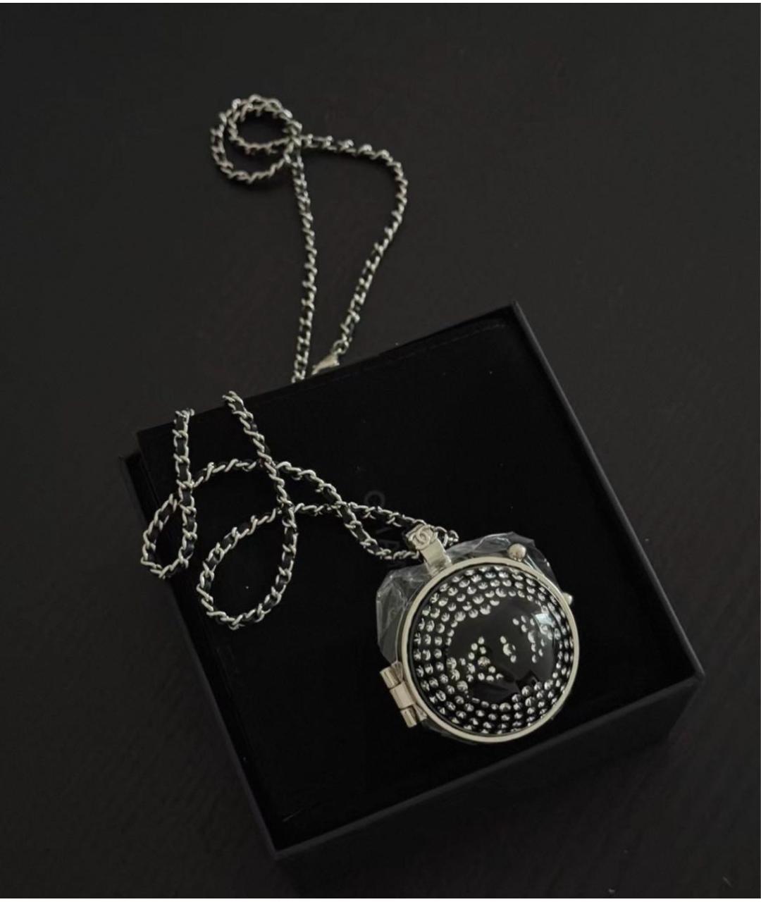 CHANEL Серебряное металлическое колье, фото 2