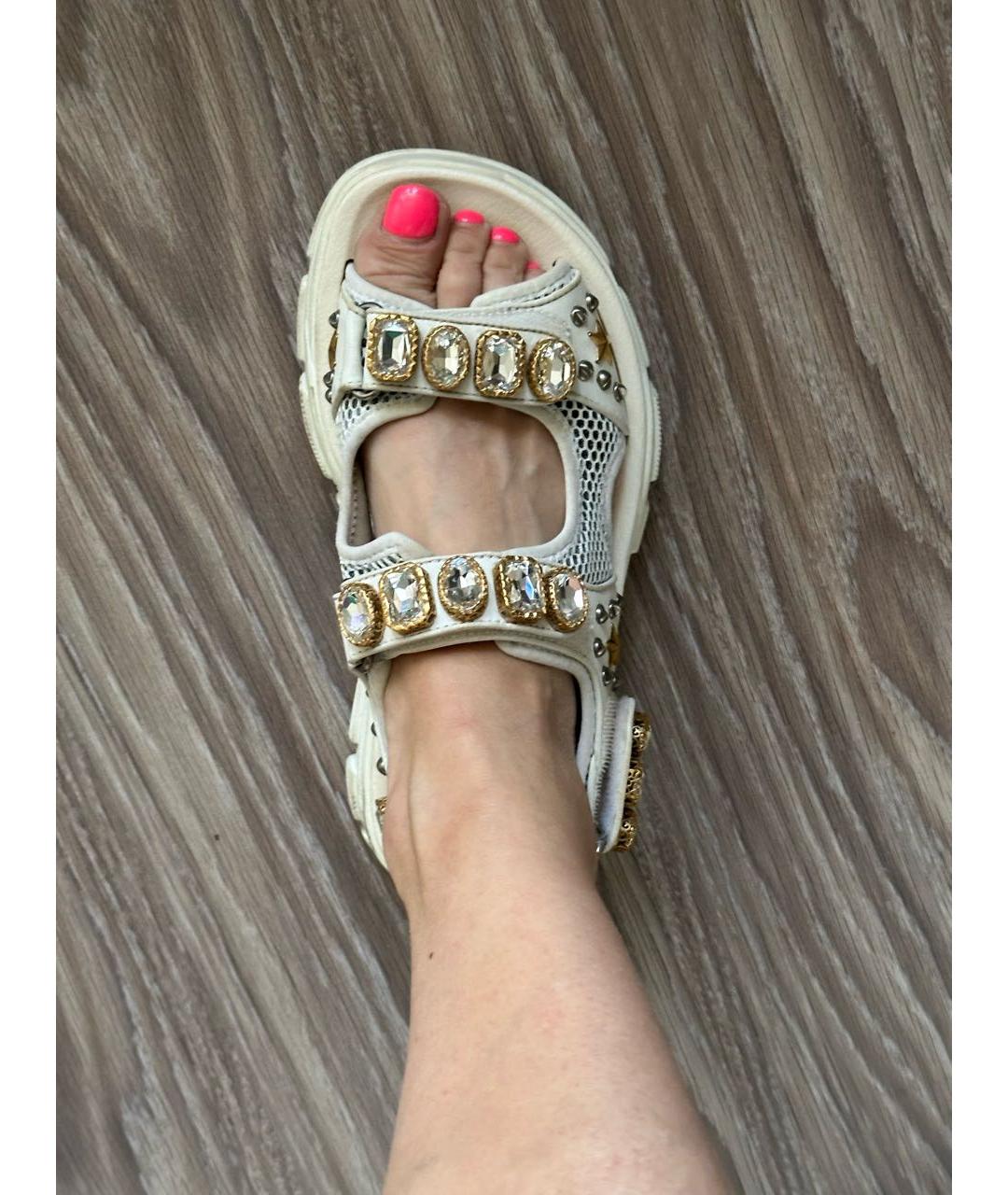 GUCCI Белые кожаные сандалии, фото 5