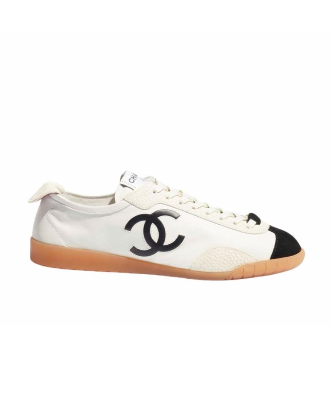 CHANEL Белые кожаные кеды, фото 1
