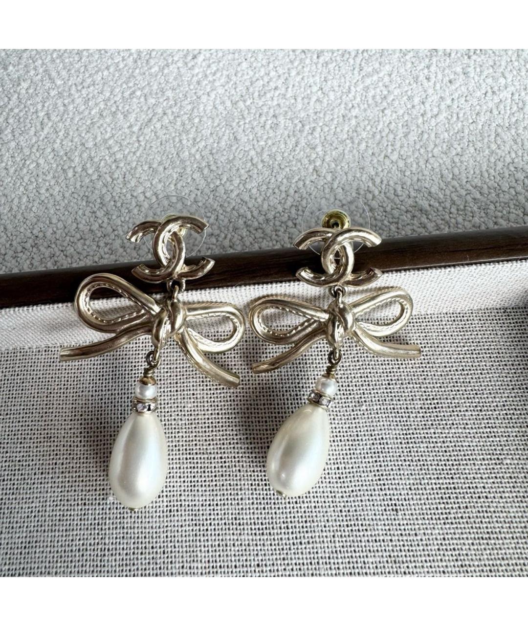 CHANEL Бежевые серьги, фото 5