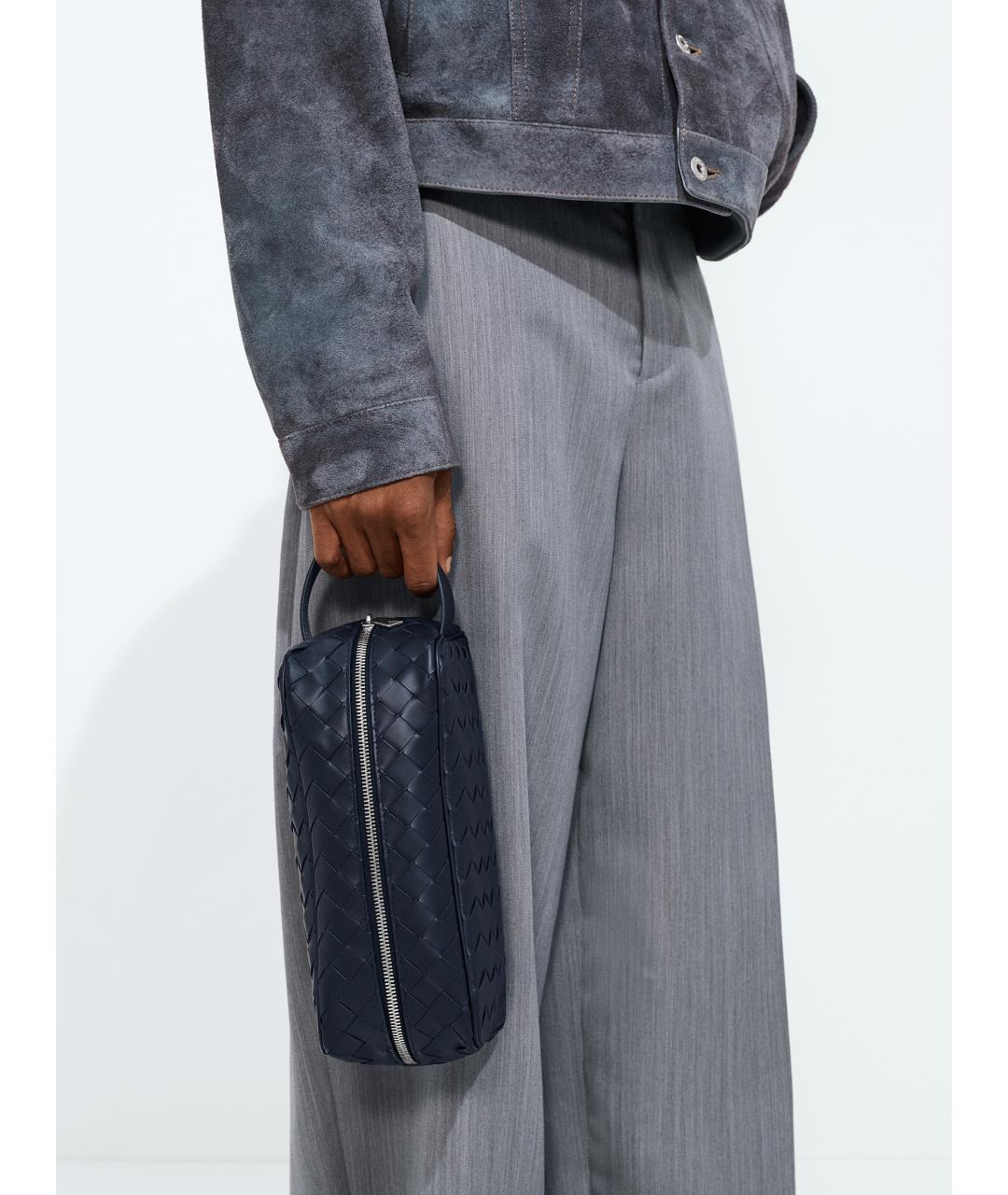 BOTTEGA VENETA Синяя кожаная барсетка, фото 2