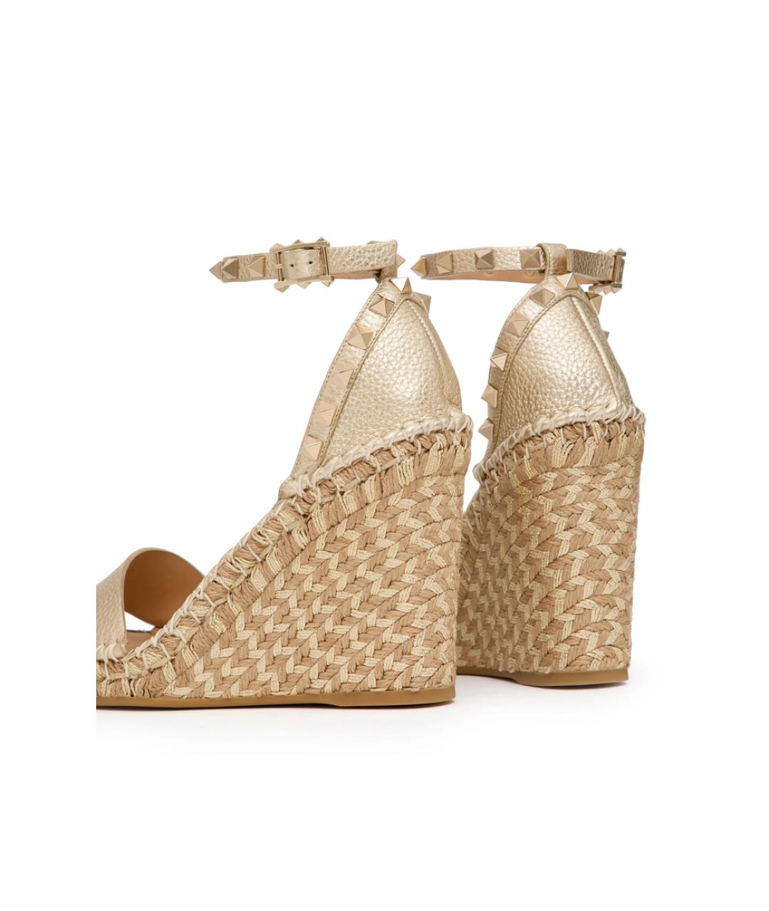 VALENTINO Золотые кожаные босоножки, фото 6