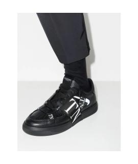 VALENTINO Низкие кроссовки / кеды