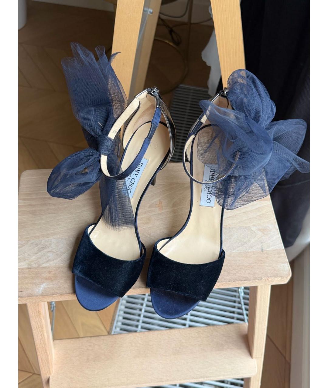 JIMMY CHOO Темно-синие бархатные босоножки, фото 2