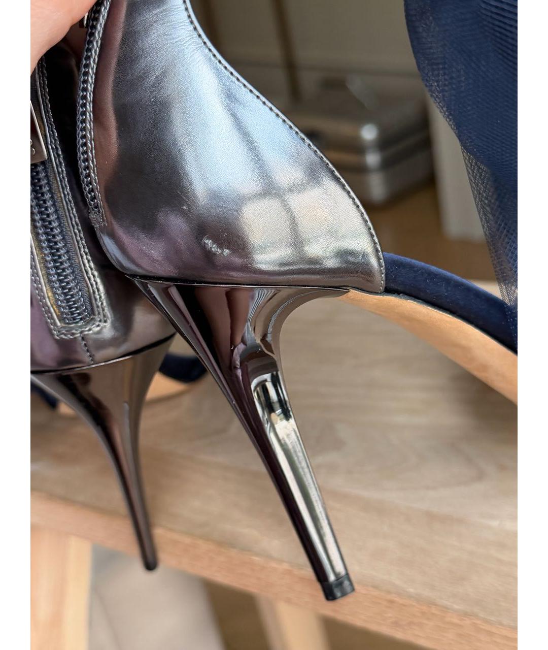 JIMMY CHOO Темно-синие бархатные босоножки, фото 6