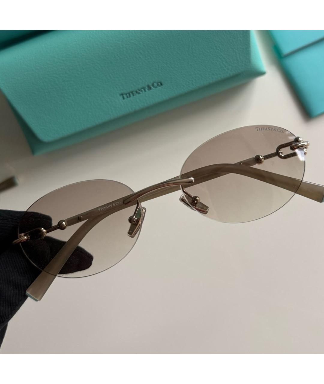 TIFFANY&CO Бежевые металлические солнцезащитные очки, фото 3