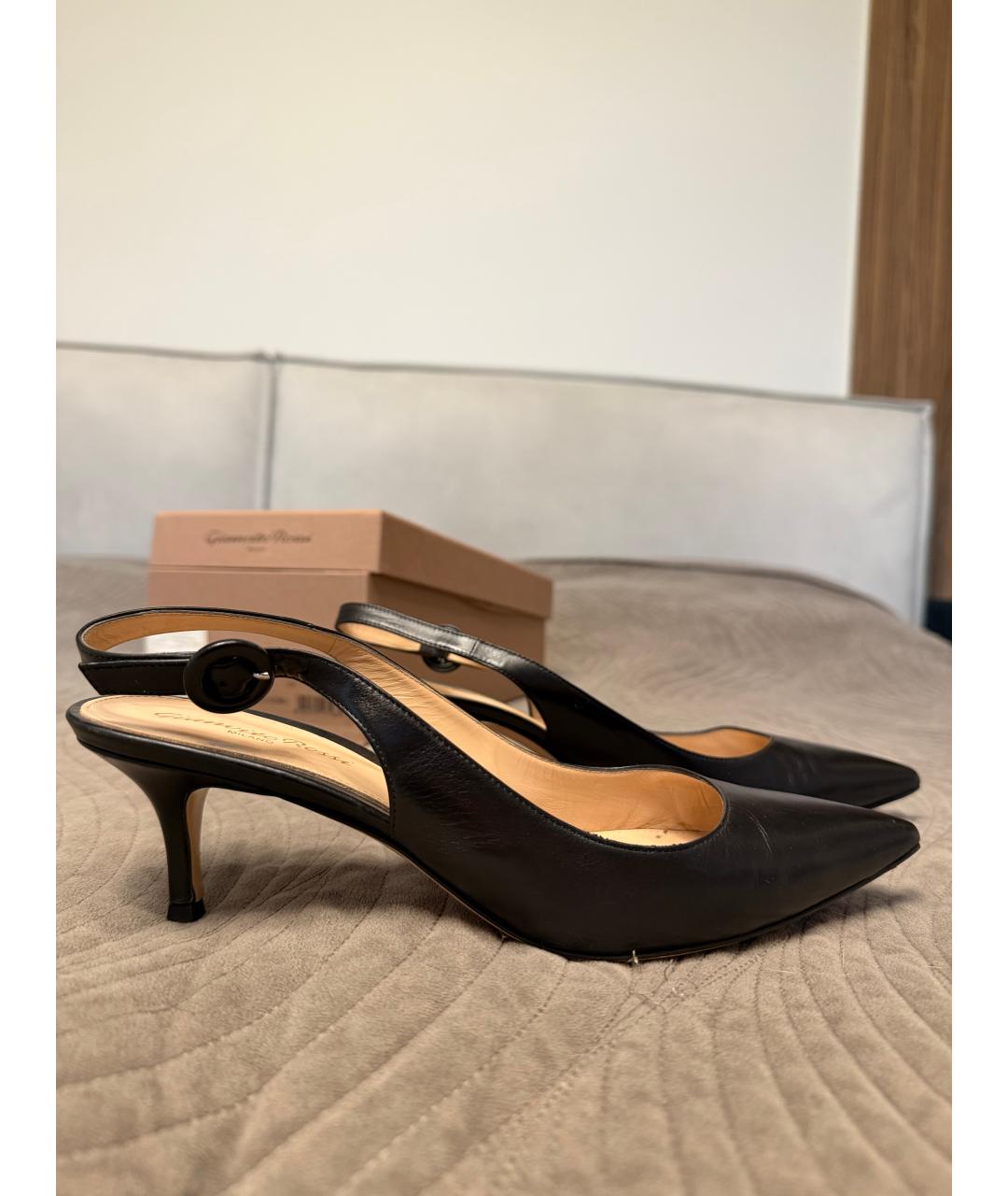 GIANVITO ROSSI Черные кожаные лодочки на низком каблуке, фото 5
