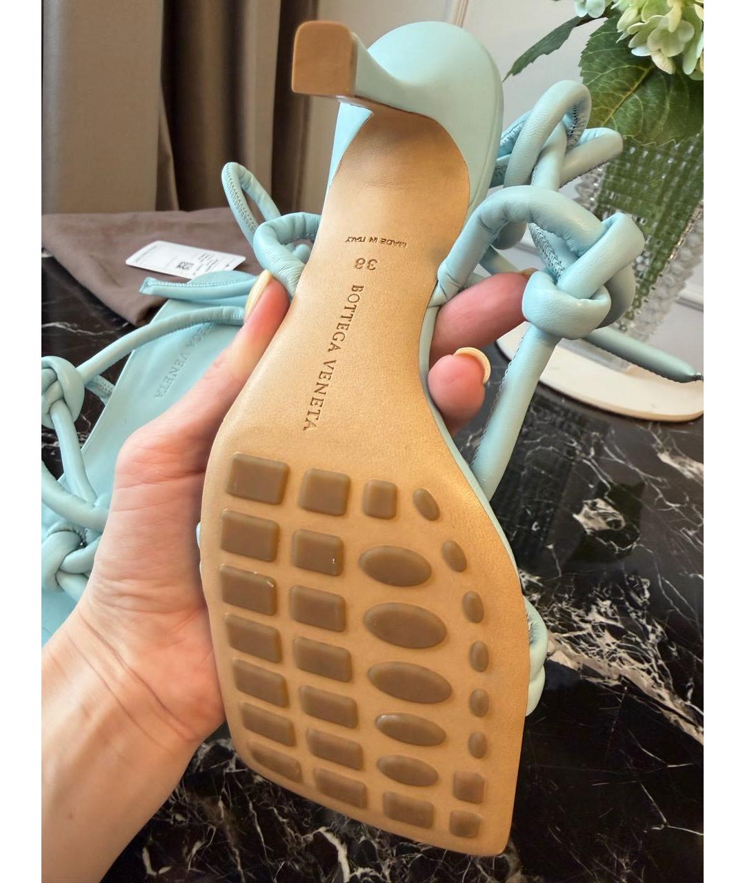 BOTTEGA VENETA Голубые кожаные босоножки, фото 8