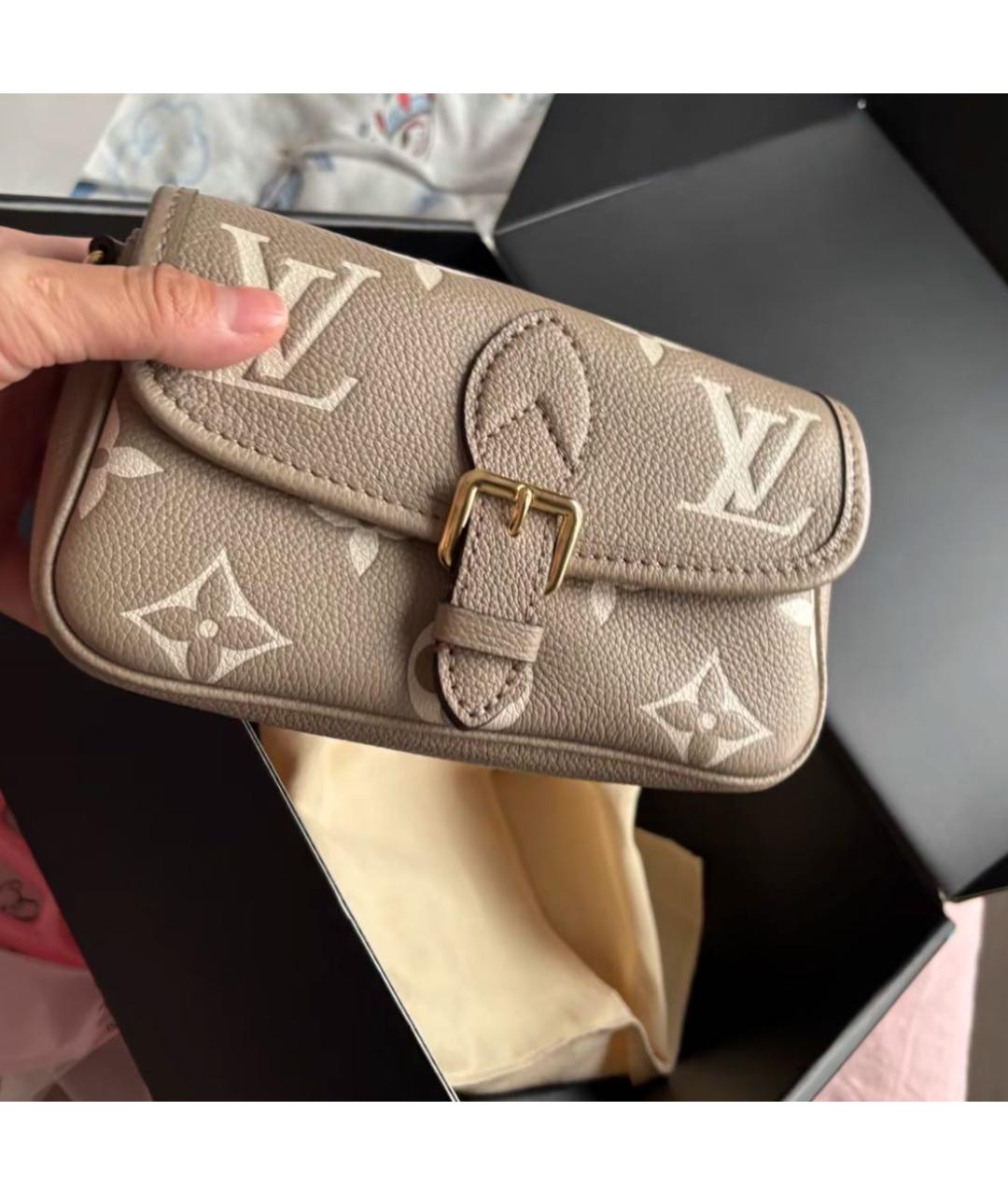 LOUIS VUITTON Бежевая кожаная сумка через плечо, фото 5