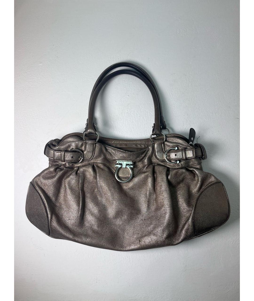 FERRAGAMO Серебряная кожаная сумка с короткими ручками, фото 7