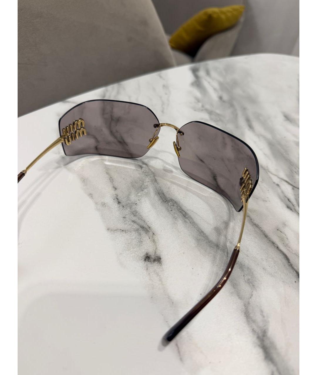 MIU MIU Золотые металлические солнцезащитные очки, фото 3